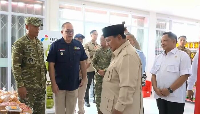 Tito Karnavian Dampingi Prabowo Subianto Resmikan Operasionalisasi 1.061 KDKMP